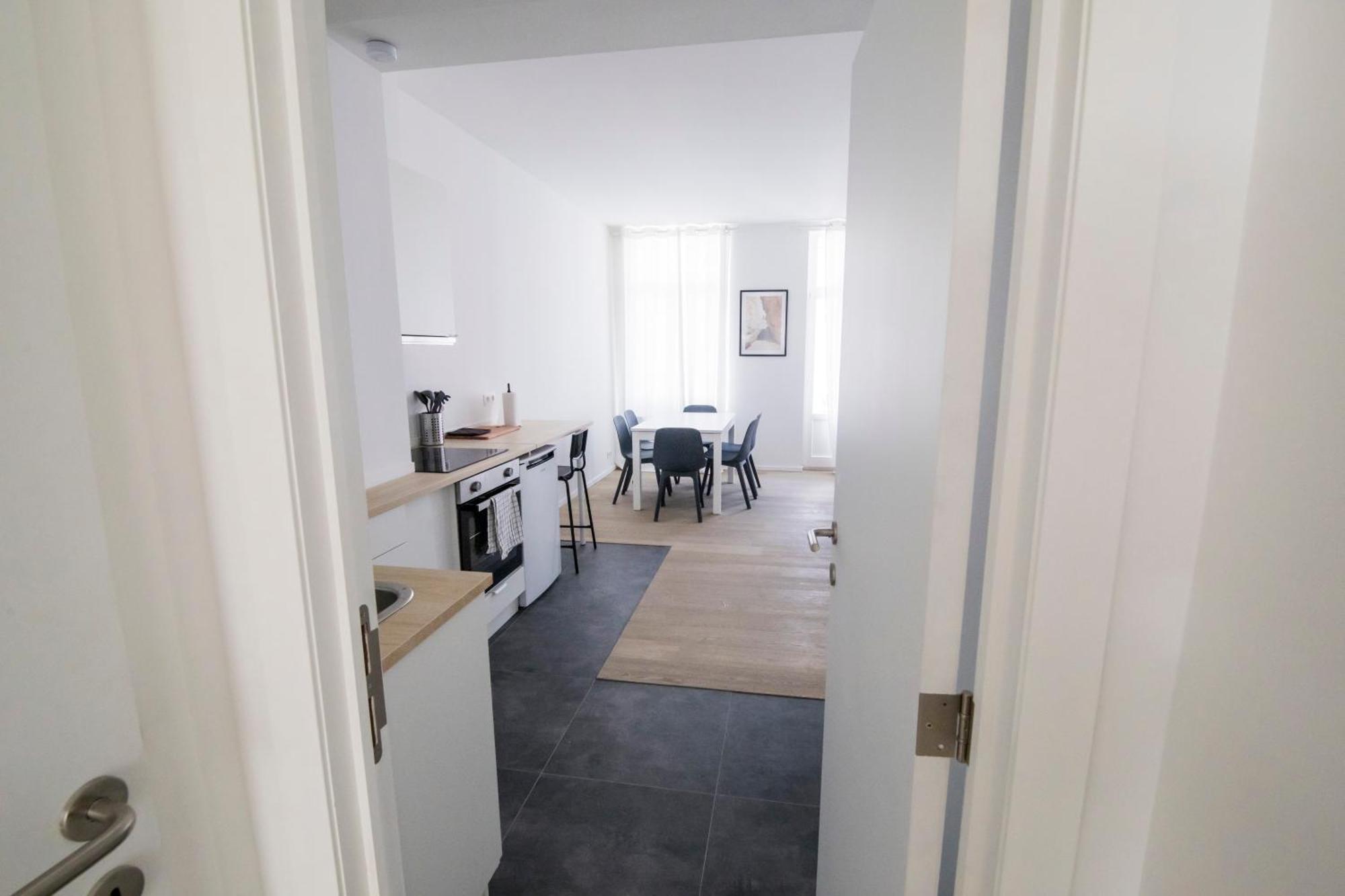 Travelease - Midi Bed and Breakfast Anderlecht Buitenkant foto