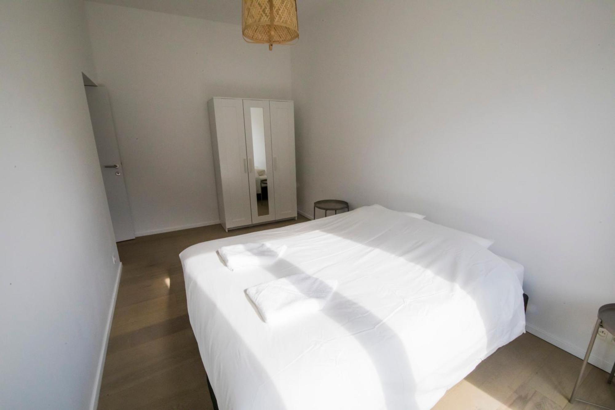 Travelease - Midi Bed and Breakfast Anderlecht Buitenkant foto