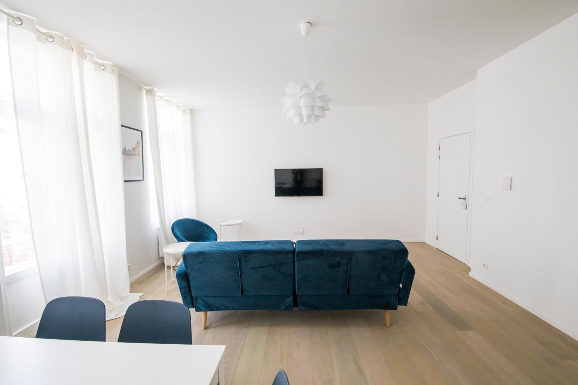 Travelease - Midi Bed and Breakfast Anderlecht Buitenkant foto
