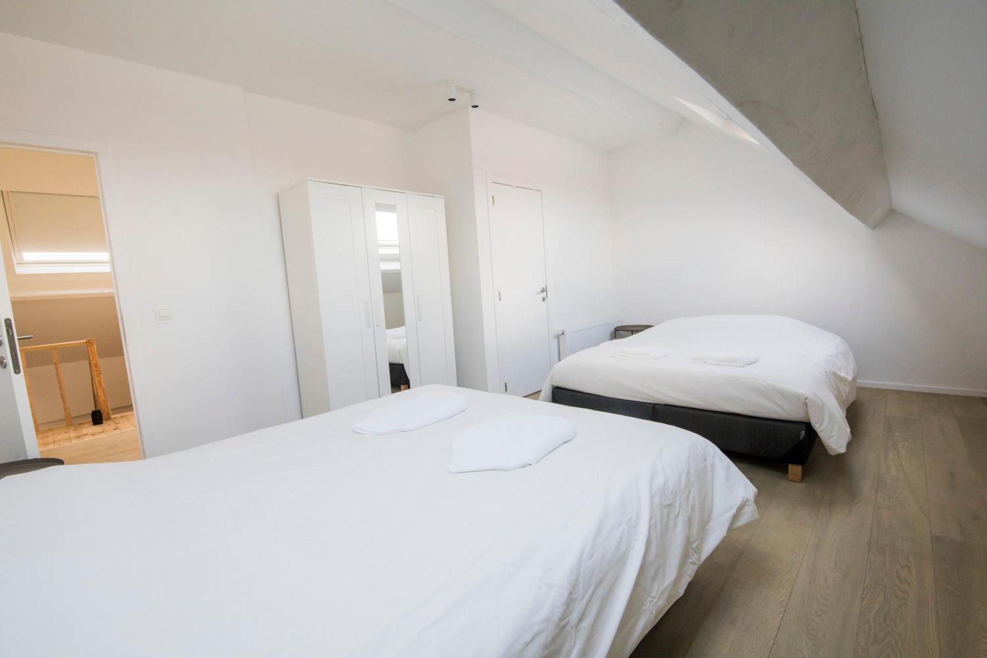 Travelease - Midi Bed and Breakfast Anderlecht Buitenkant foto